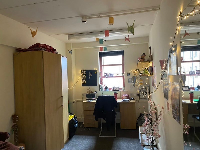 Room Lower Chatham Street in Manchester