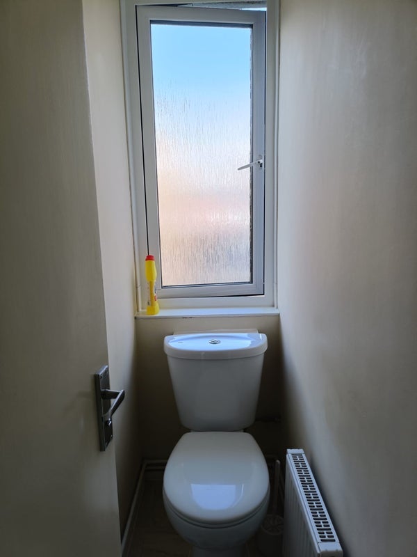 Room Thessaly Road in Greater London