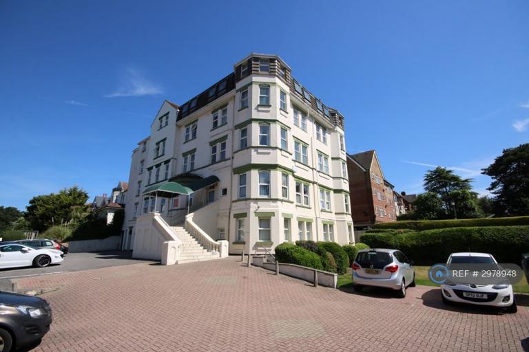 Flat Christchurch Road in Bournemouth