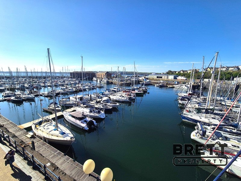 Flat Nelson Quay in Milford Haven