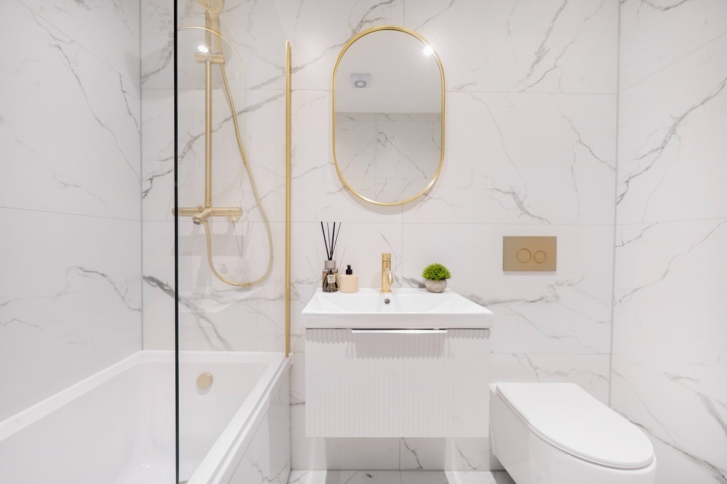 Flat Gracefield Gardens in Greater London