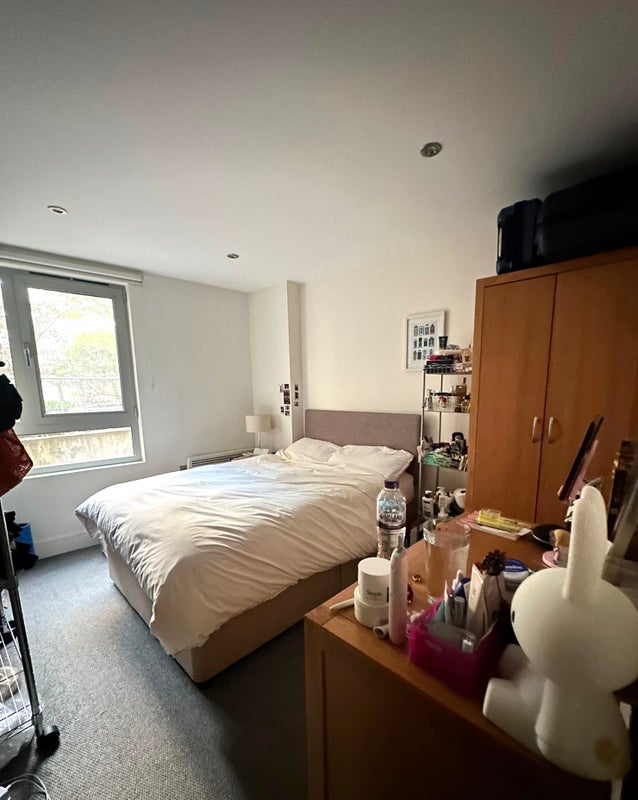 Room Eden Grove in Greater London