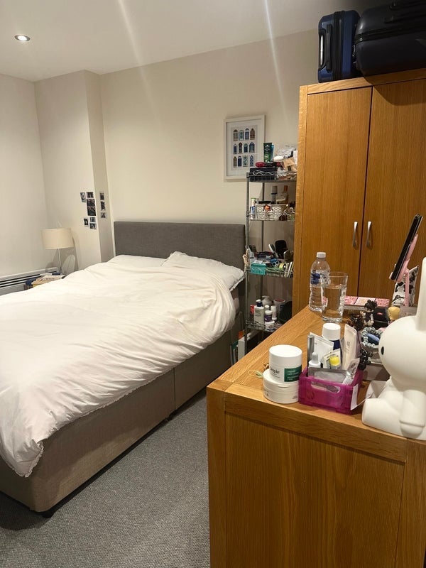 Room Eden Grove in Greater London