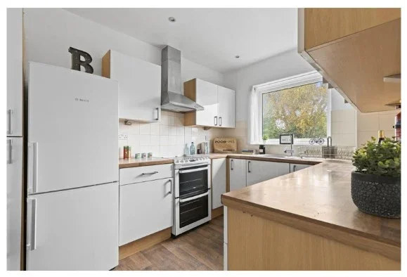 Room Herga Court in Watford