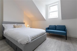 Flat St Mary's Road in Greater London