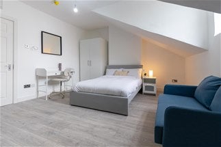 Flat St Mary's Road in Greater London