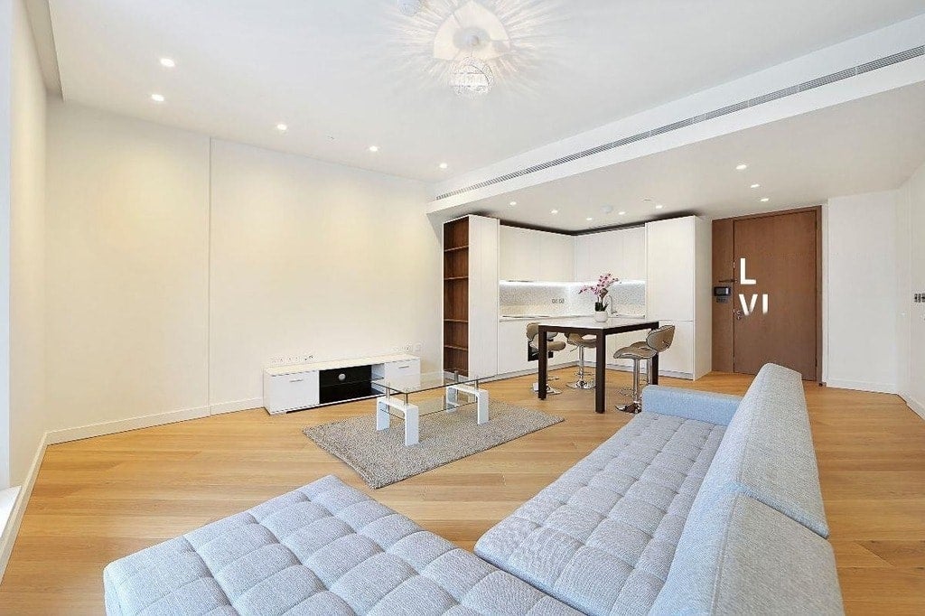 Flat Wood Lane in Greater London