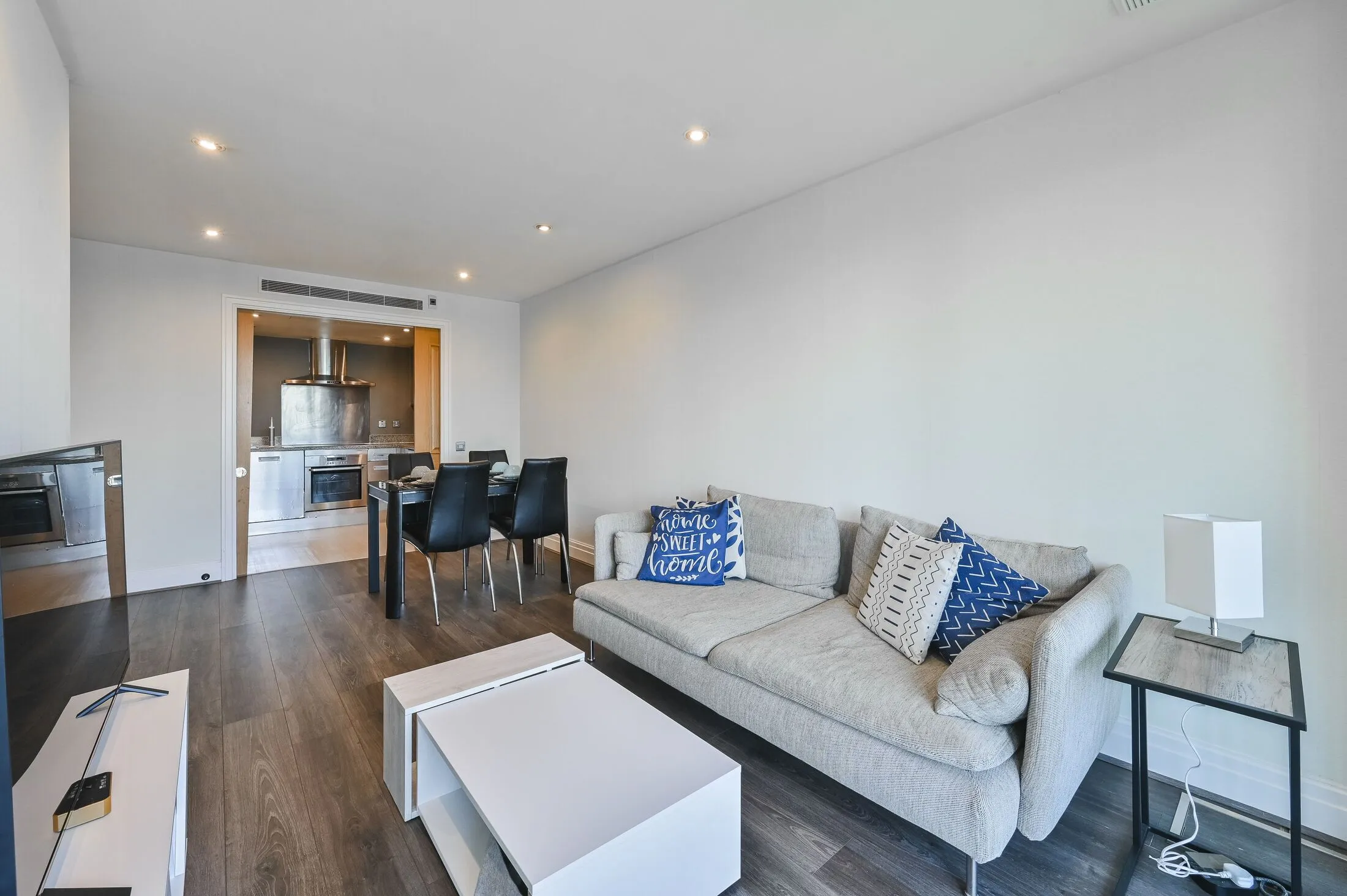 Flat yes in City of Westminster
