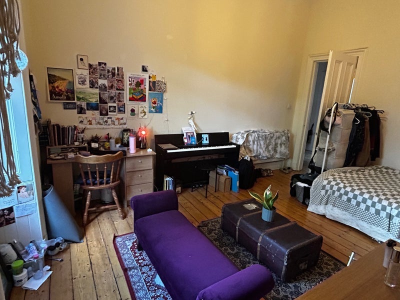 Room Hillhead Street in Glasgow