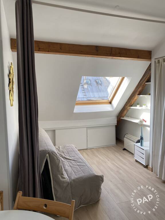 Flat Cour de Rome in Paris