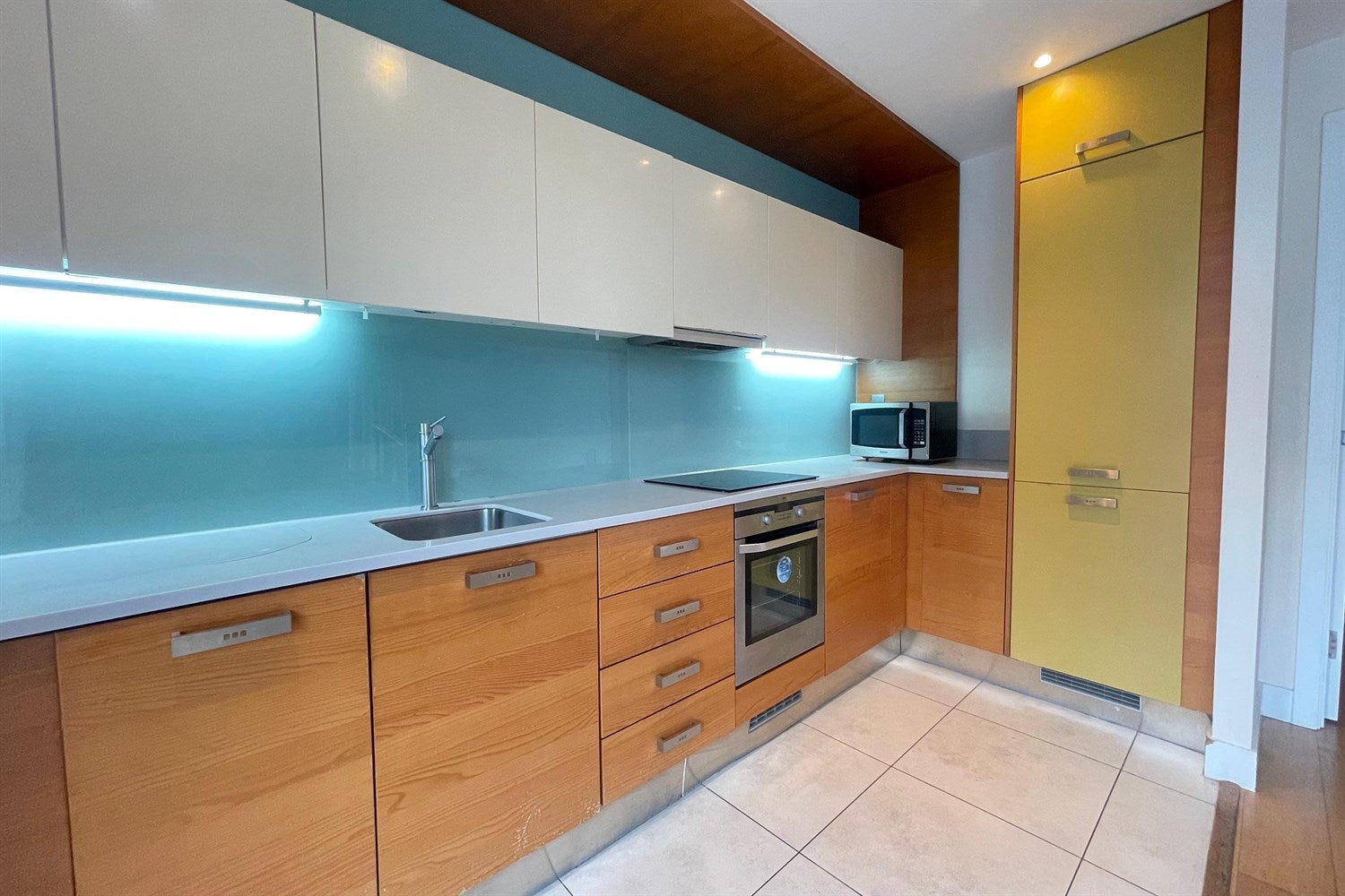Room Gifford Street in Greater London