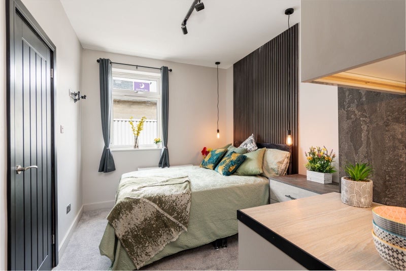 Room London Road in Maidstone