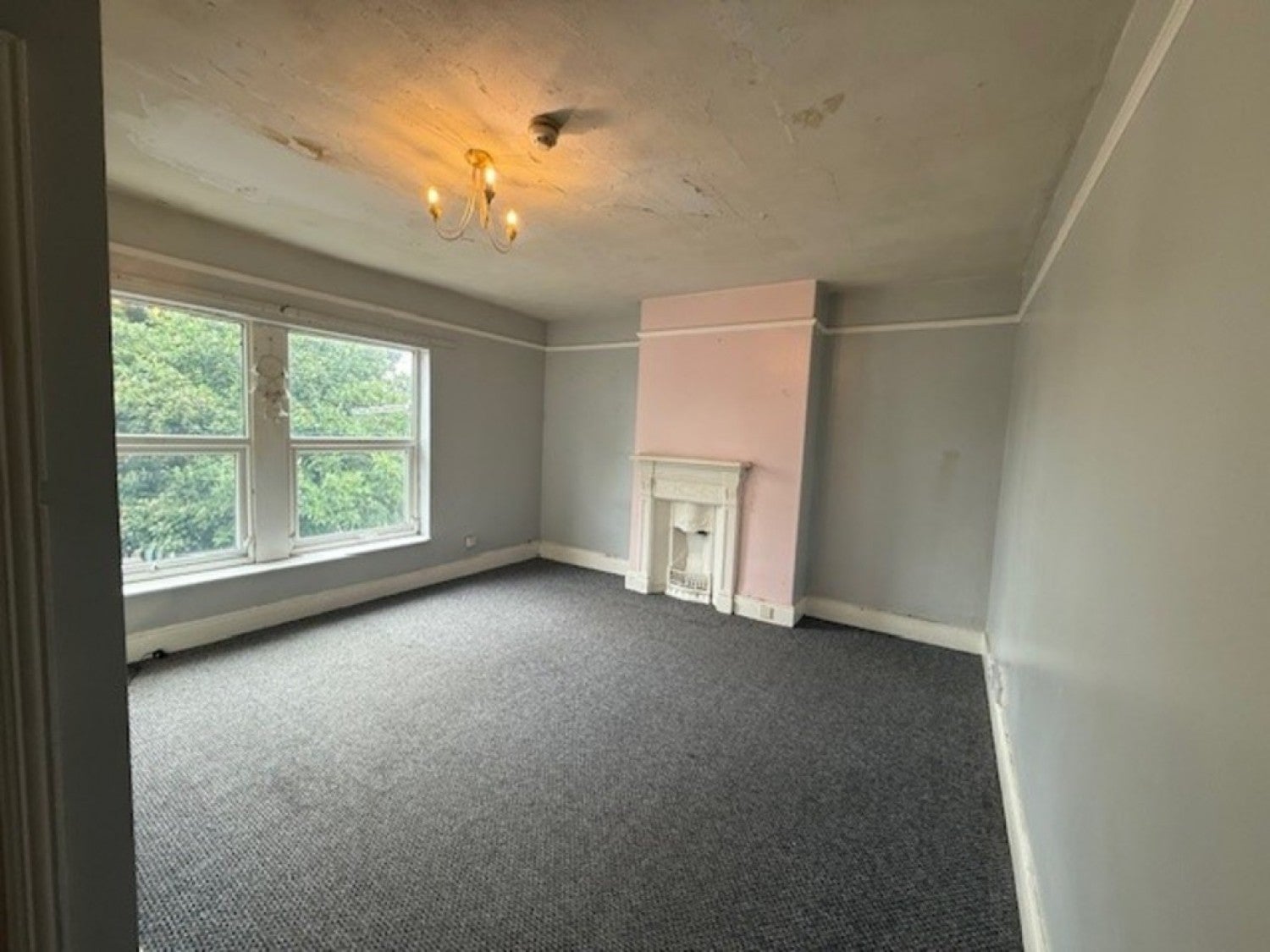 Room Harlaxton Road in South Kesteven