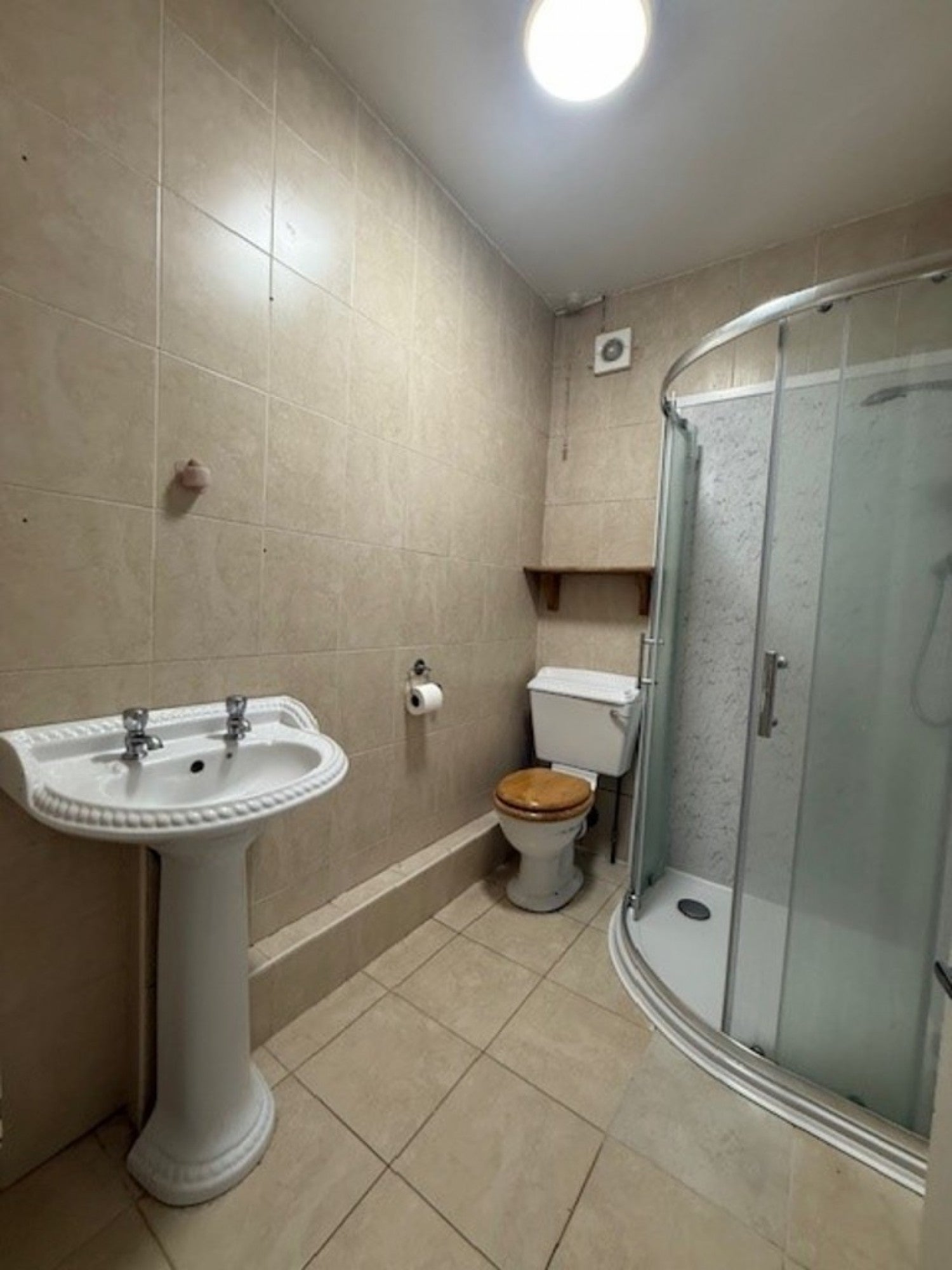 Room Harlaxton Road in South Kesteven