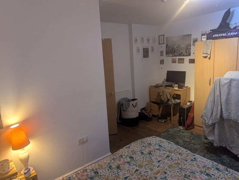 Room High Street in Greater London