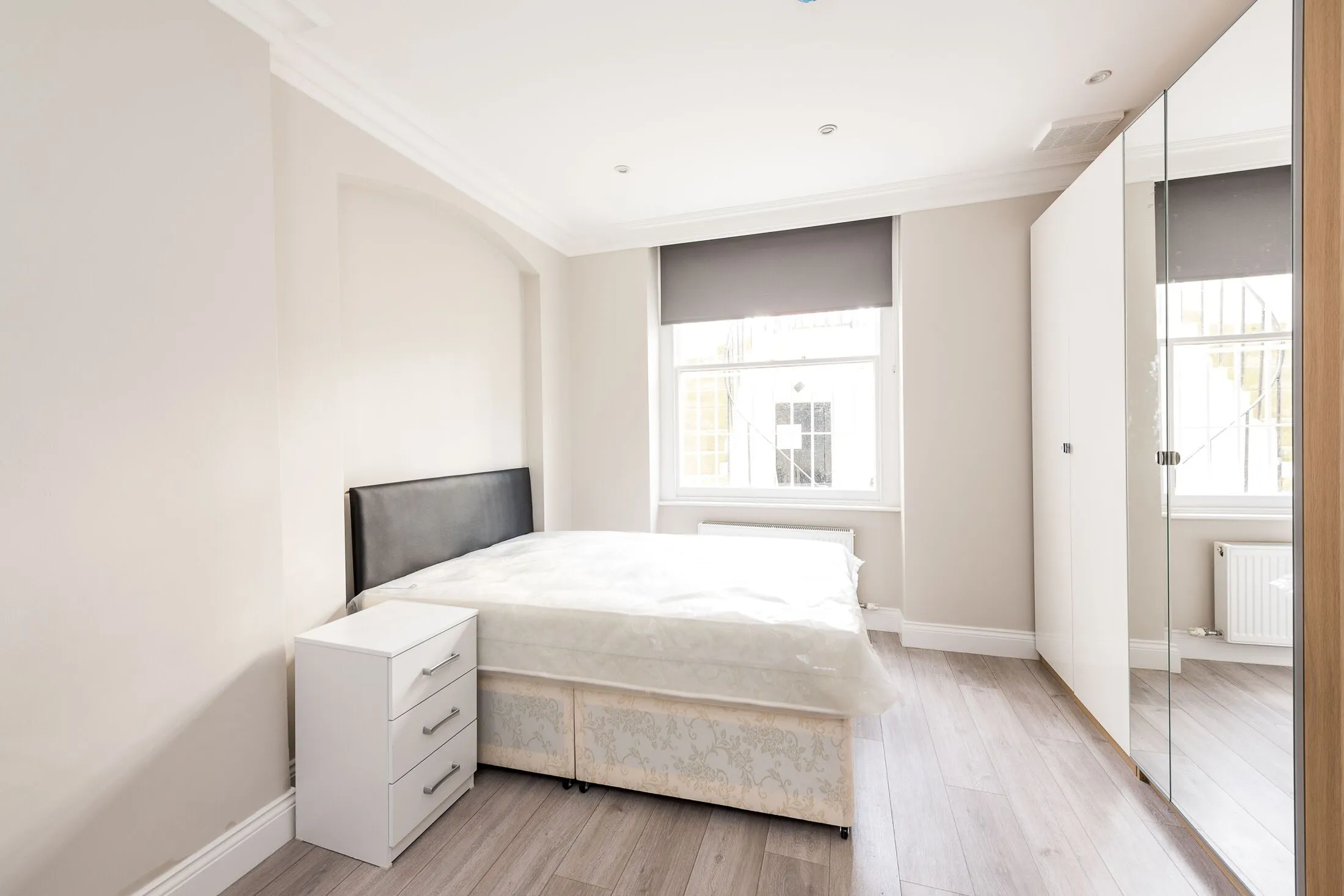 Flat Gore Street in Greater London