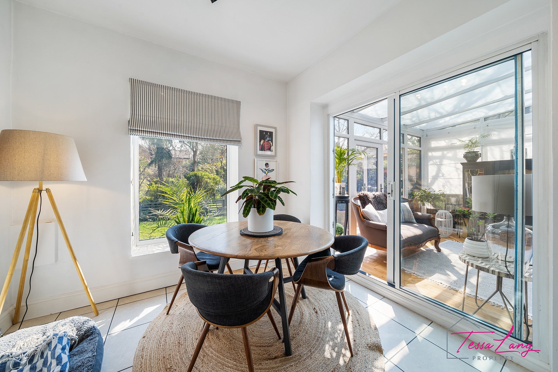 Flat Chalcot Gardens in Greater London