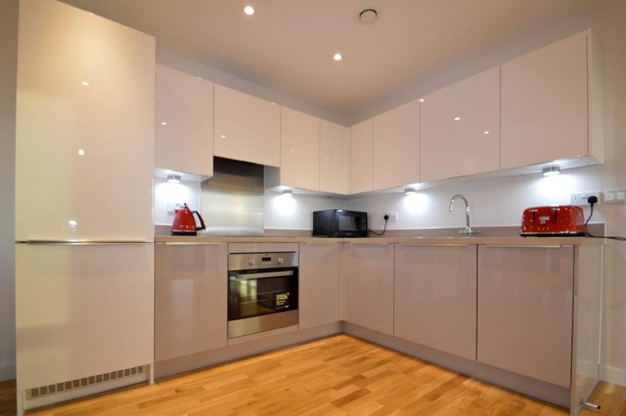 Flat Ragstone Road in Slough