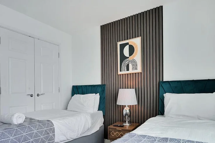 Flat Mortimer Square in Milton Keynes