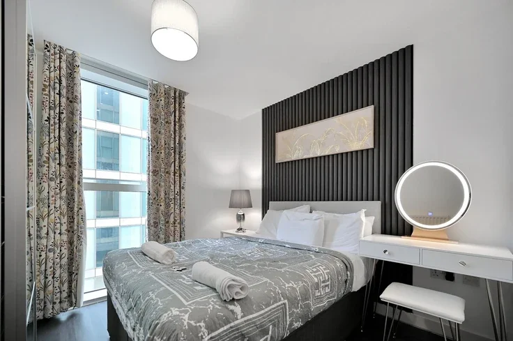 Flat Mortimer Square in Milton Keynes