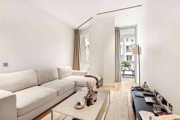 Flat Prospect Way in Greater London