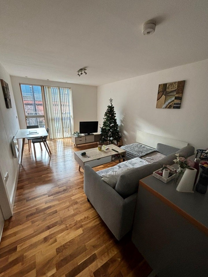 Flat Whitworth Street West in Manchester