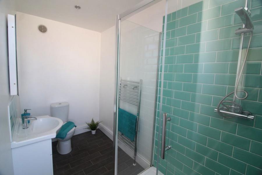 Room Burnaby Street in Sheffield