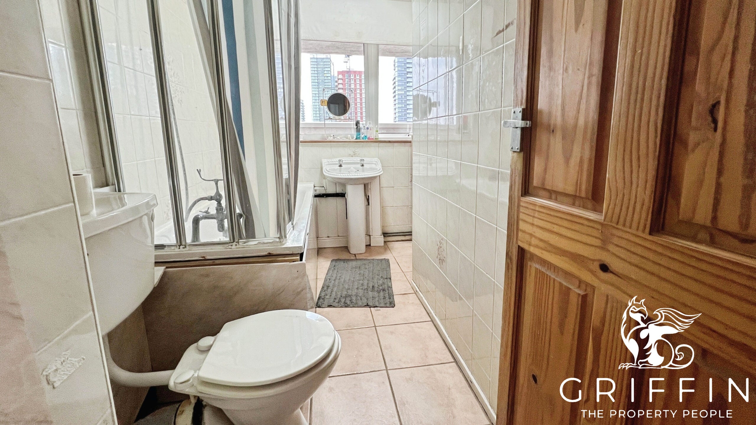 Room The Quarterdeck in Greater London