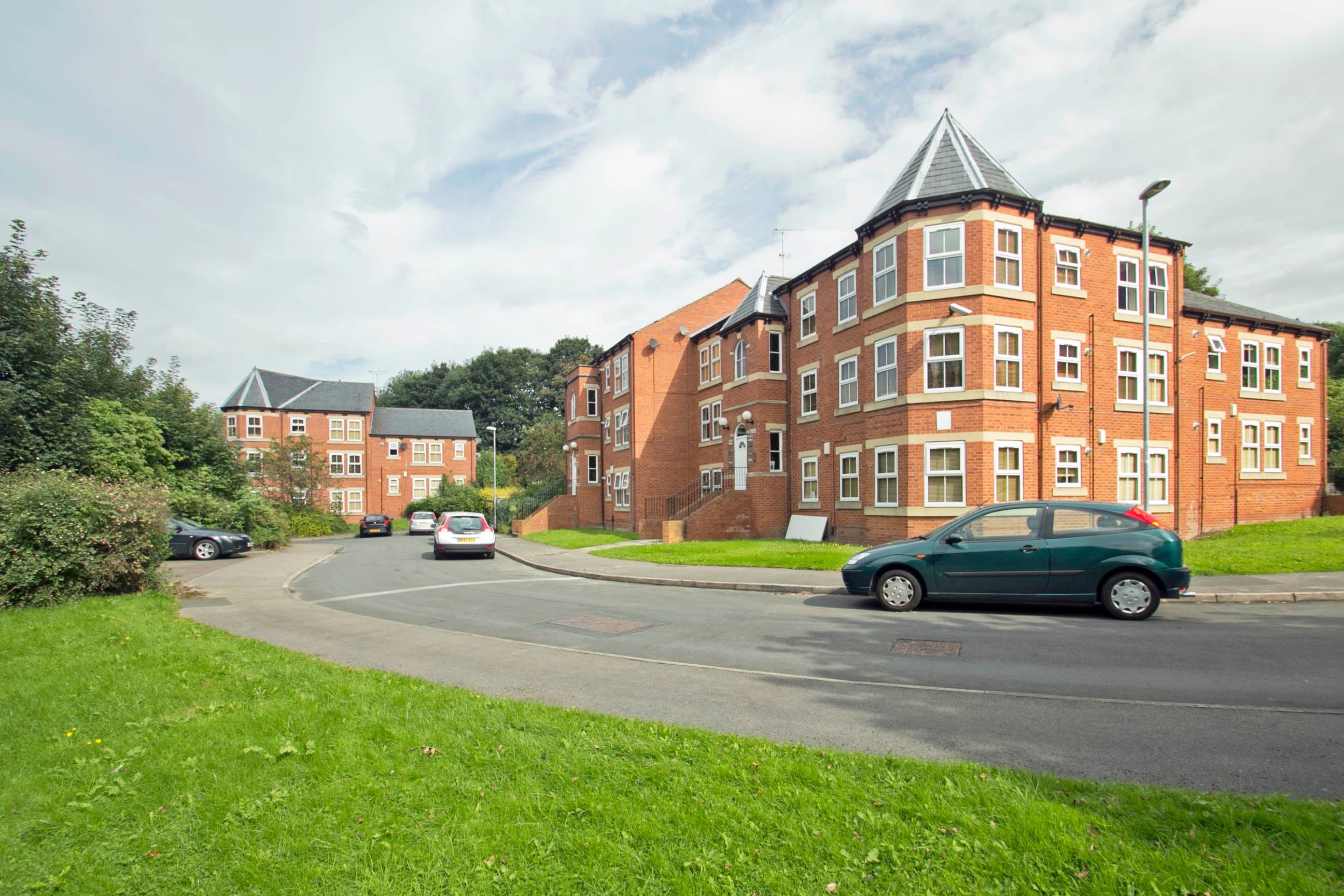 Flat Cross Bentley Lane in Leeds