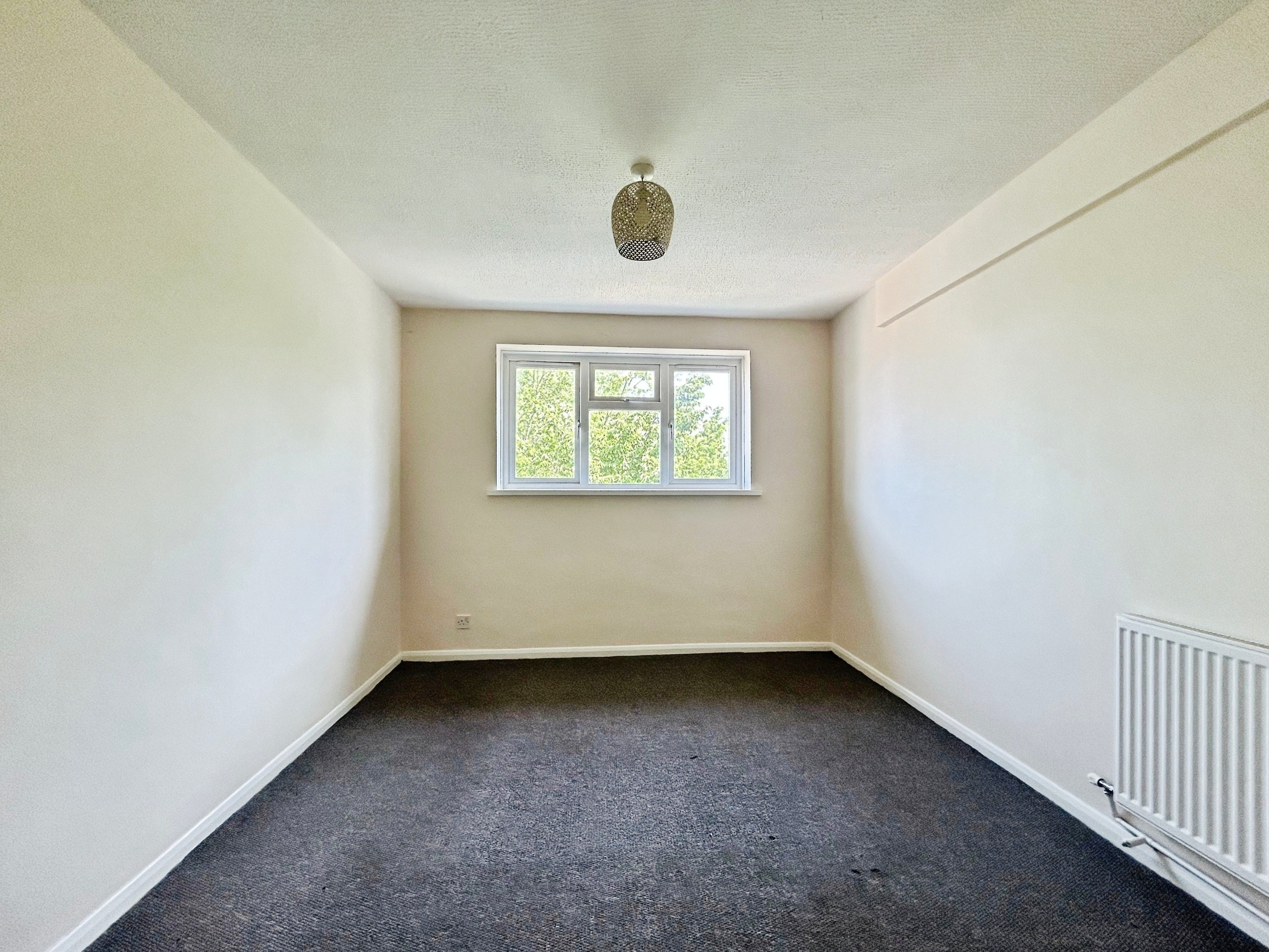 Flat Barn Owl Drive in Bracknell