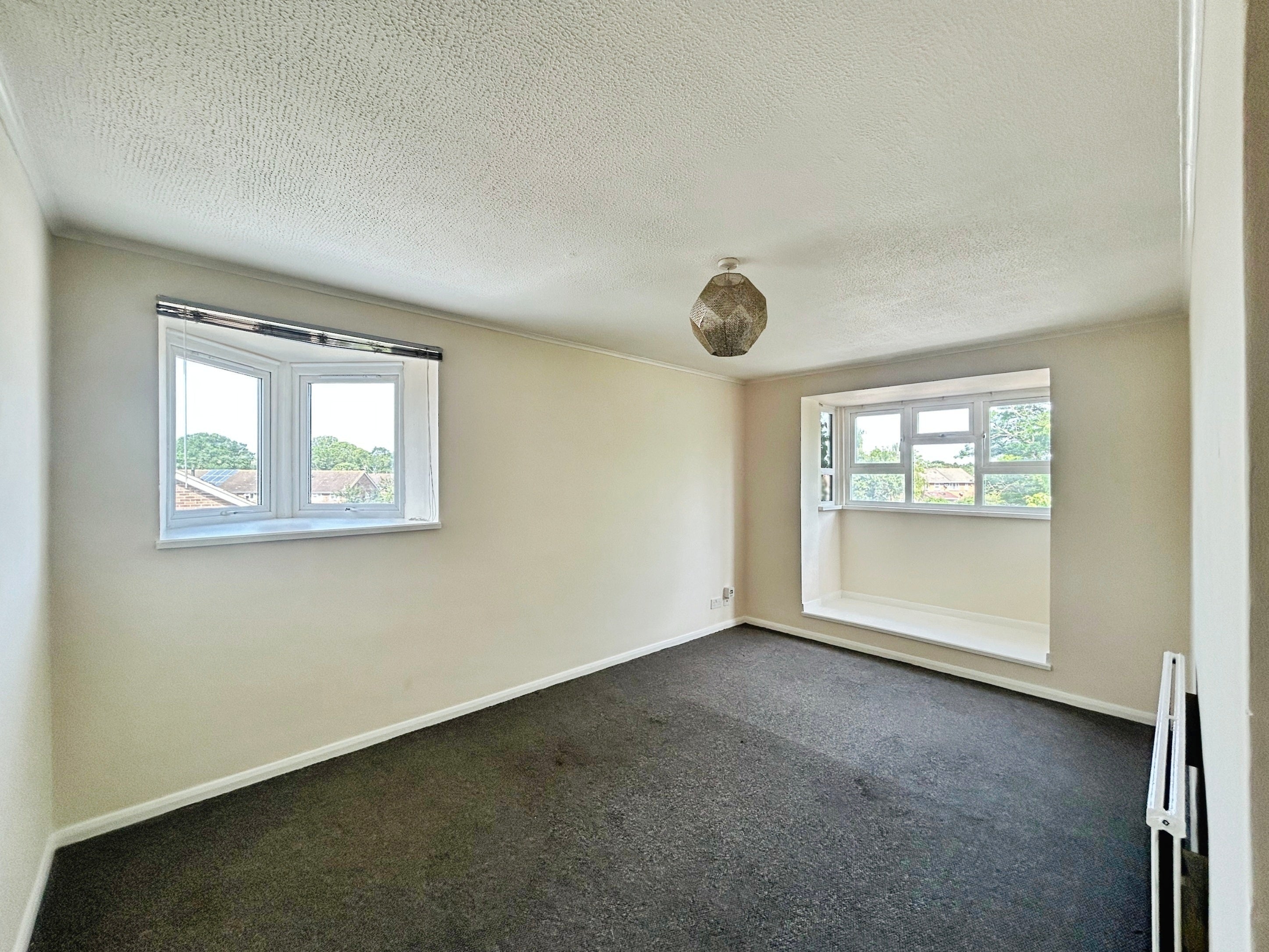 Flat Barn Owl Drive in Bracknell