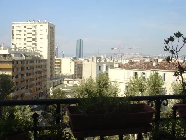 Chambre Avenue Camille Pelletan à Marseille