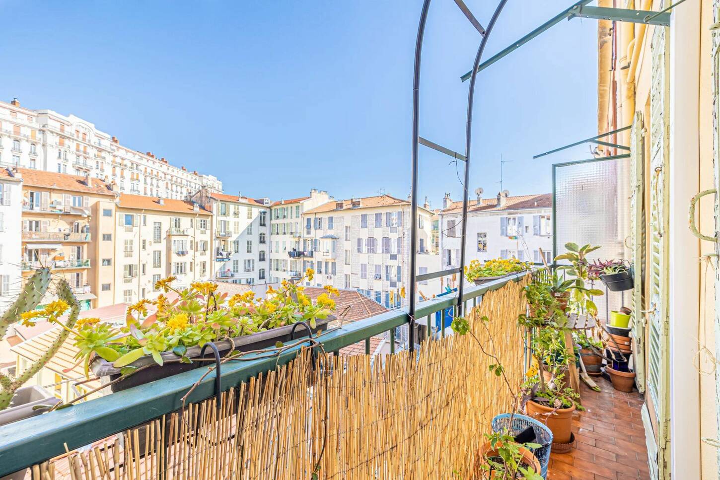 Flat Boulevard Gambetta in Nice