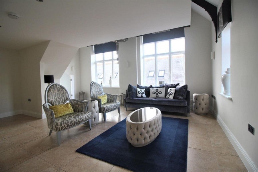 Flat Royal Connaught Drive in Hertsmere