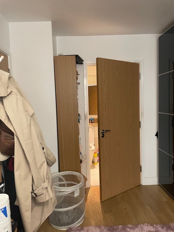 Room Grant Square in Greater London