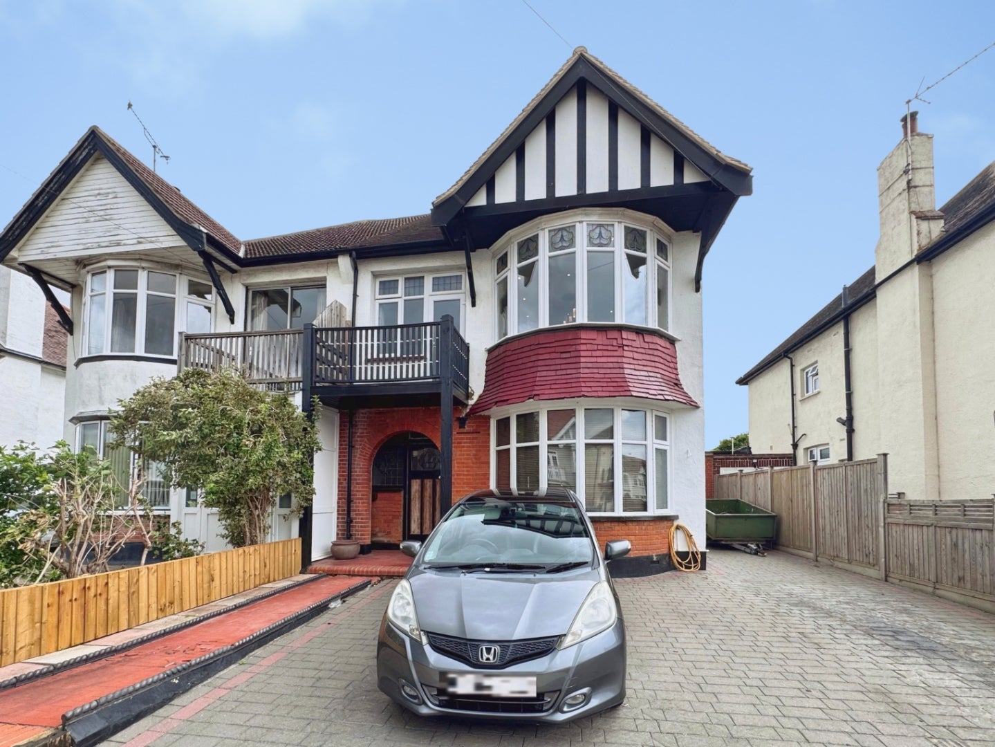 Flat Warwick Road in Southend-on-Sea