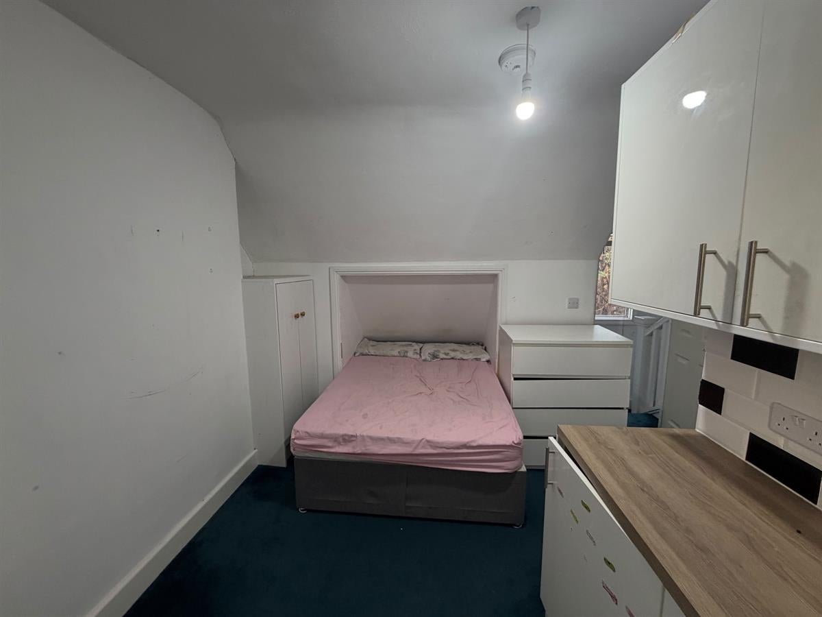 House Gooseley Lane in Greater London