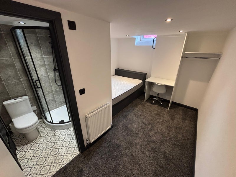 Room Welton Place in Leeds