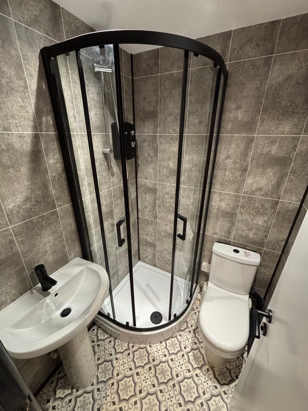 Room Welton Place in Leeds
