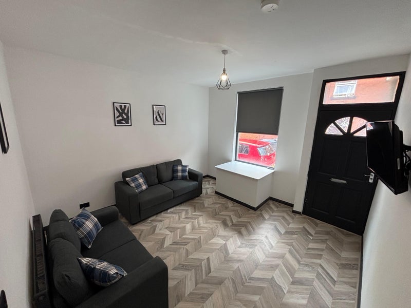 Room Welton Place in Leeds