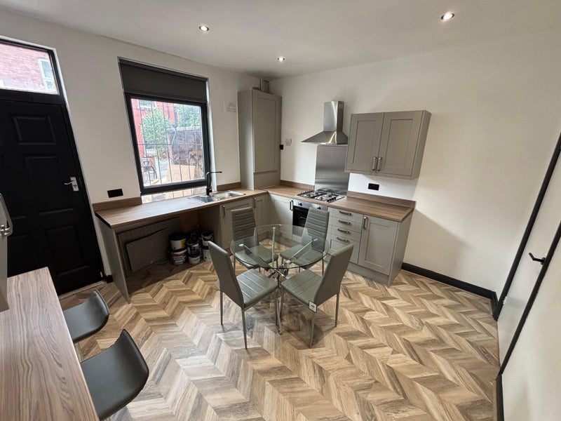Room Welton Place in Leeds