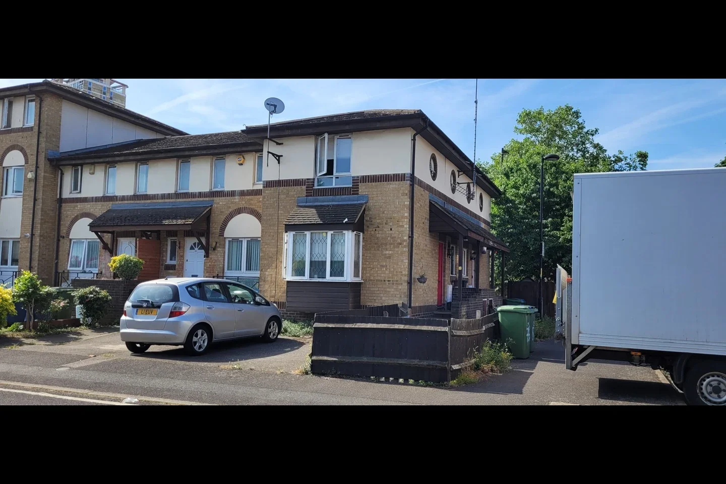 House Oxley Close in Greater London