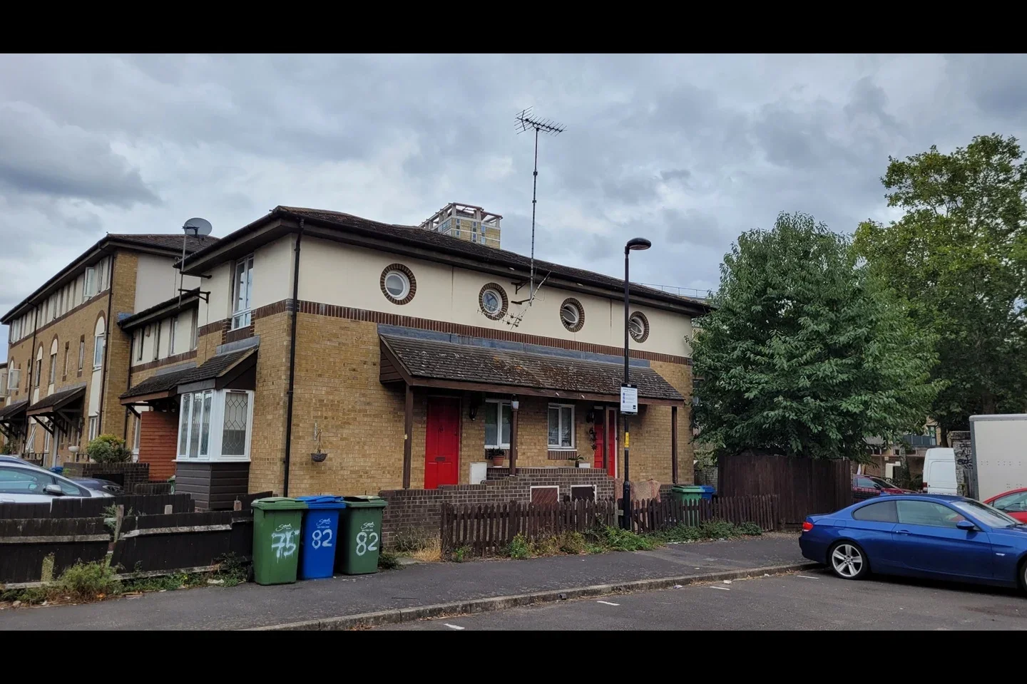 House Oxley Close in Greater London