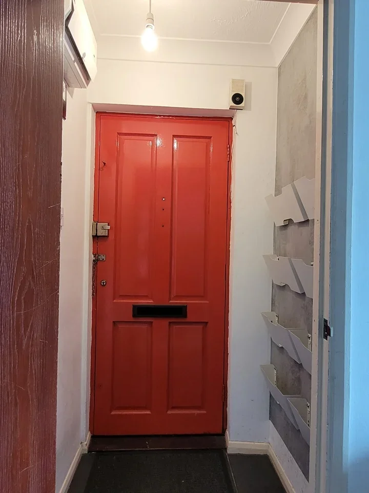 House Oxley Close in Greater London