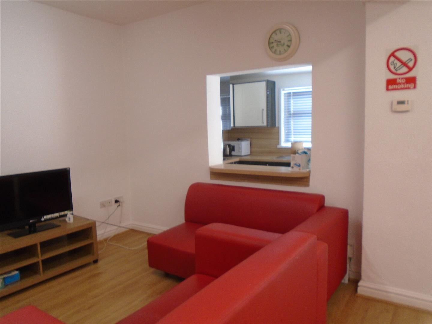 Room Newland Avenue in Hull