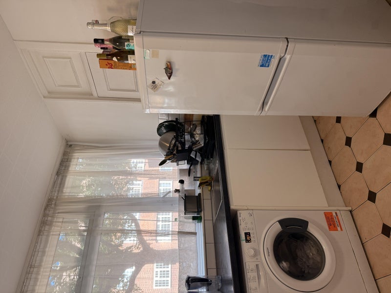 Room St George's Road in Greater London