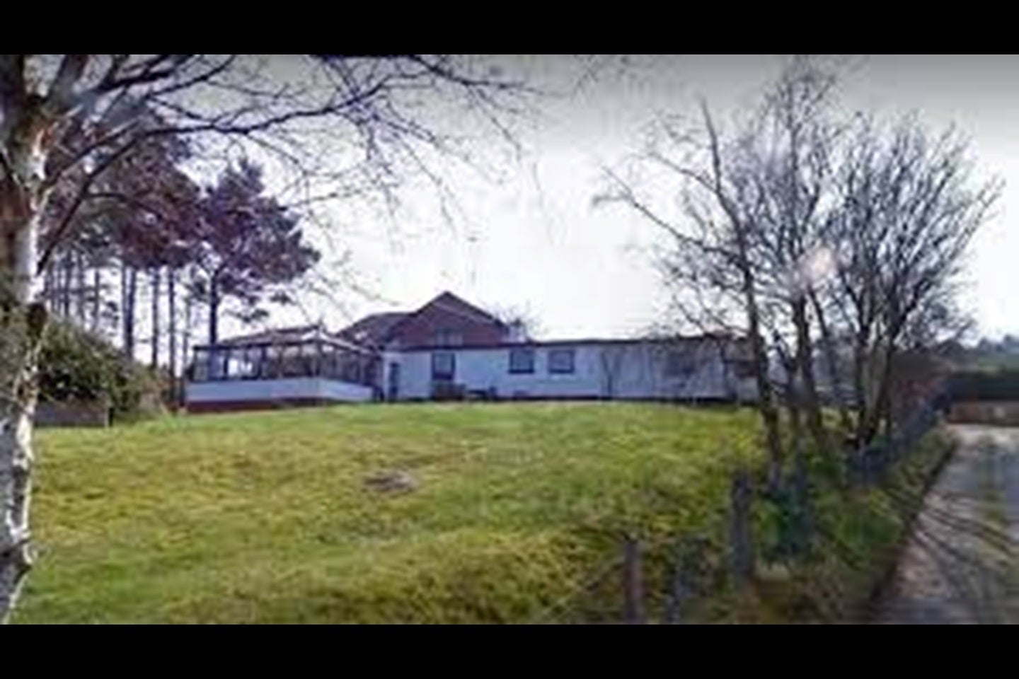 Room Halkyn Road in Milwr