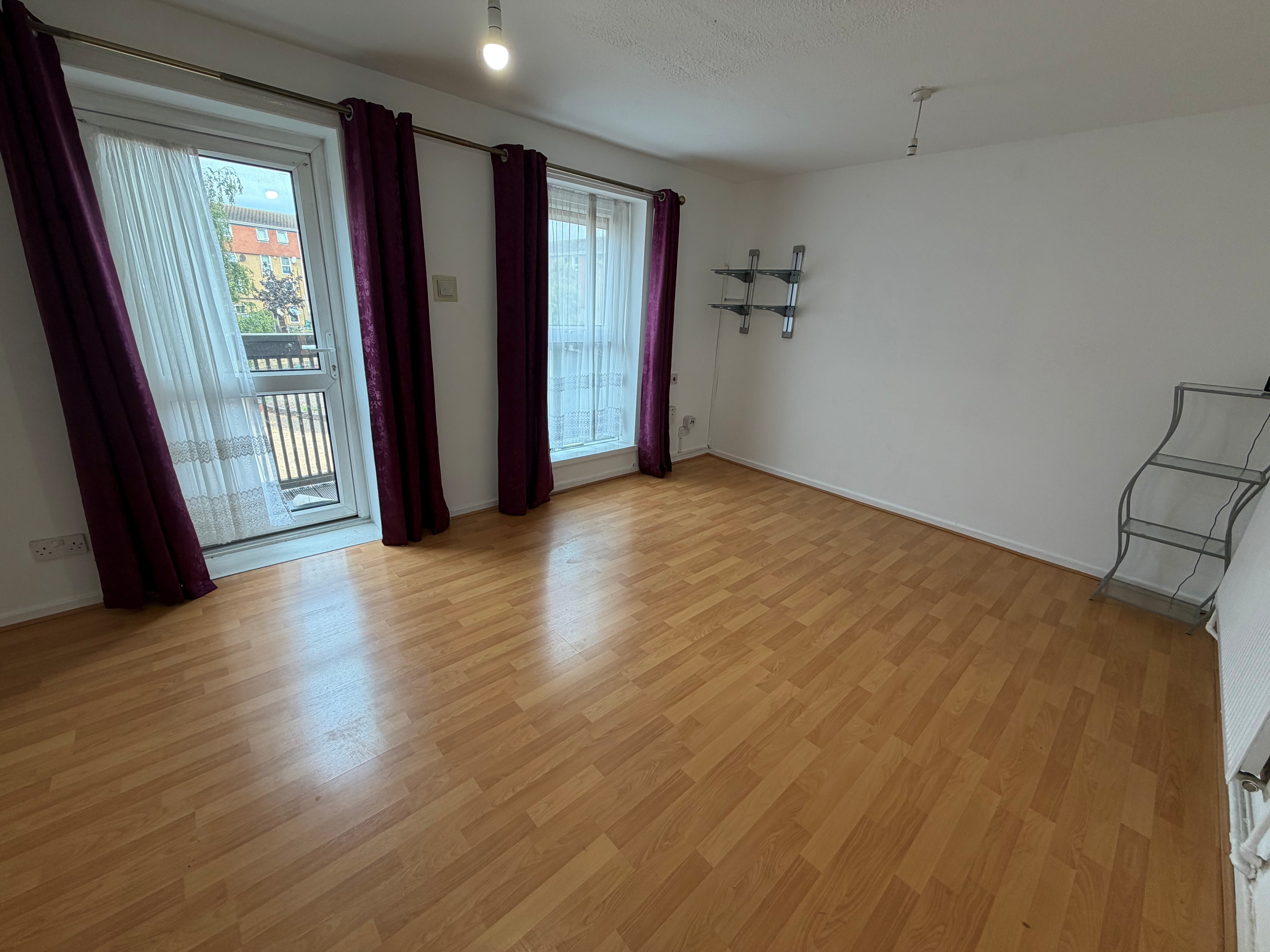 Flat Taurus Close in Leicester