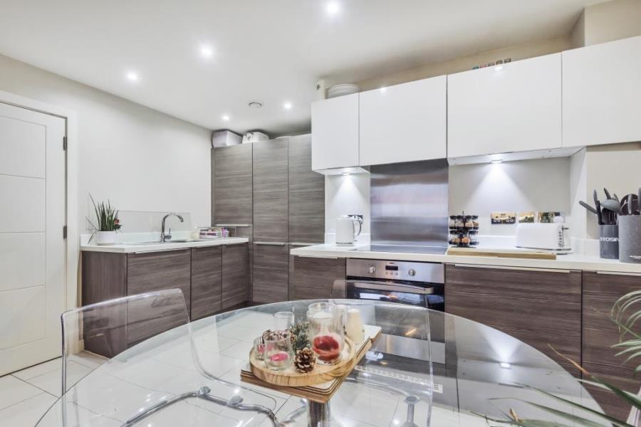 Flat London Road in Surrey Heath