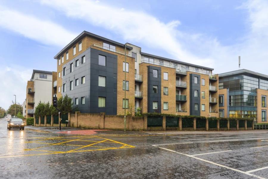 Flat London Road in Surrey Heath